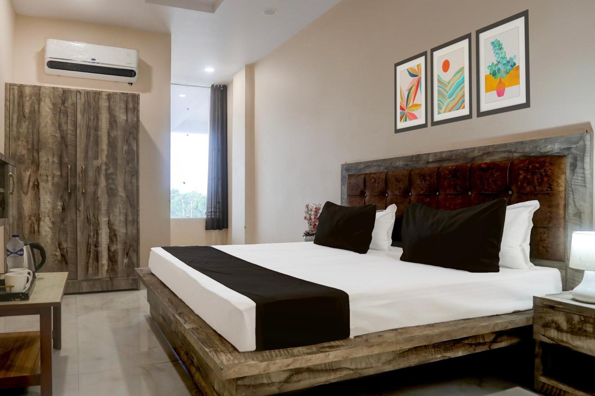 Hotel O Rana Hotel & Restaurant Meerut Esterno foto