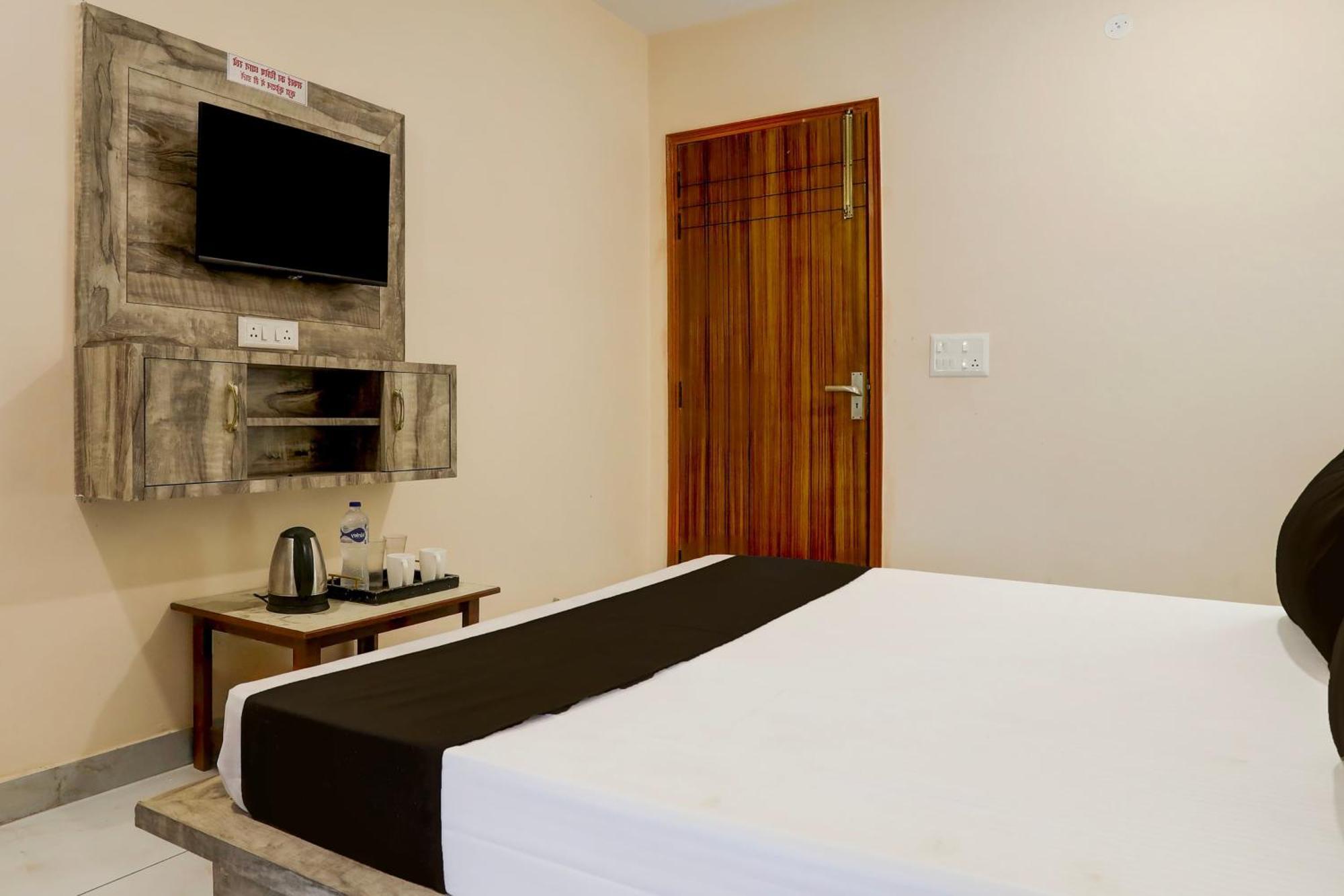 Hotel O Rana Hotel & Restaurant Meerut Esterno foto