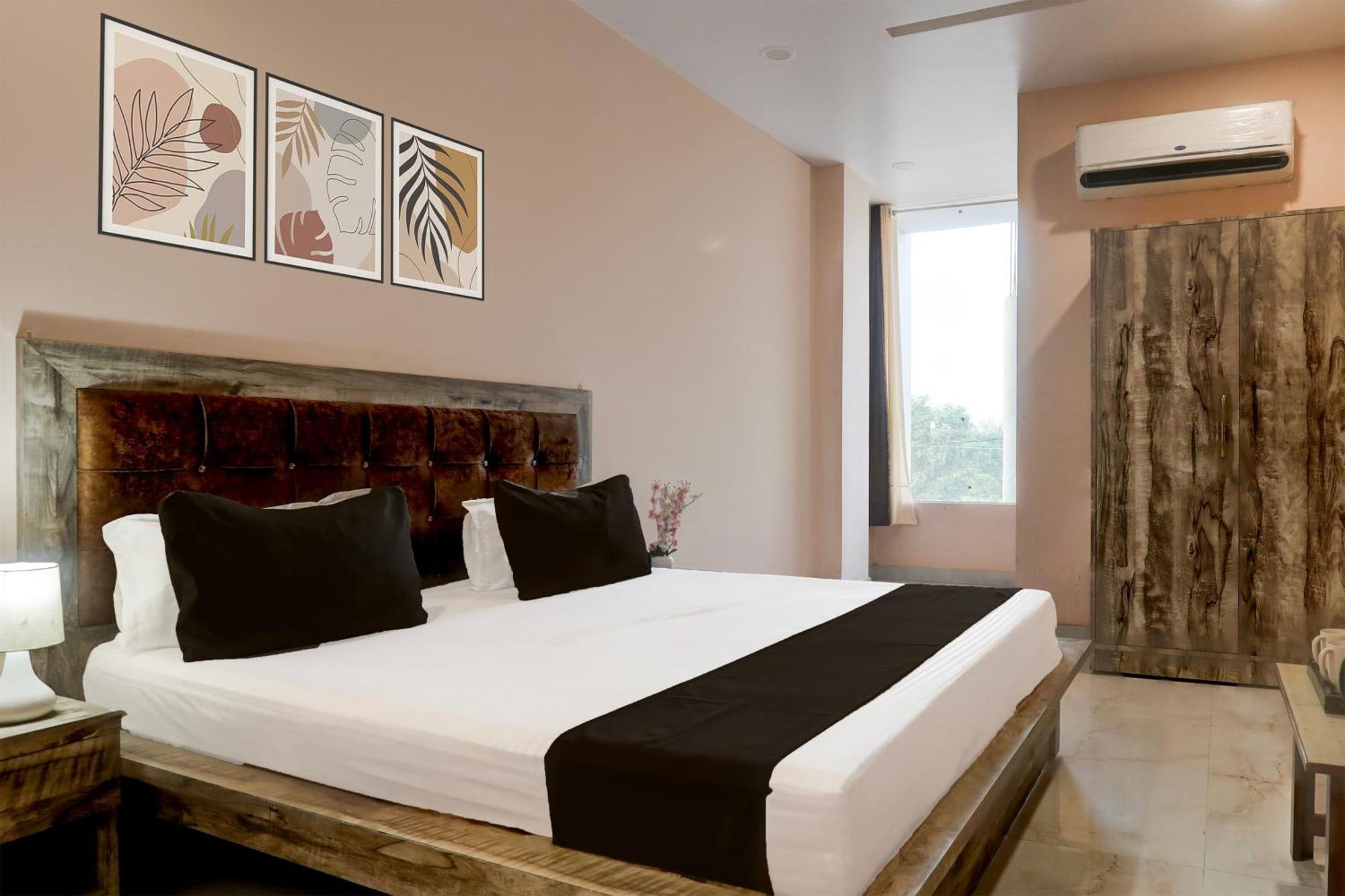 Hotel O Rana Hotel & Restaurant Meerut Esterno foto