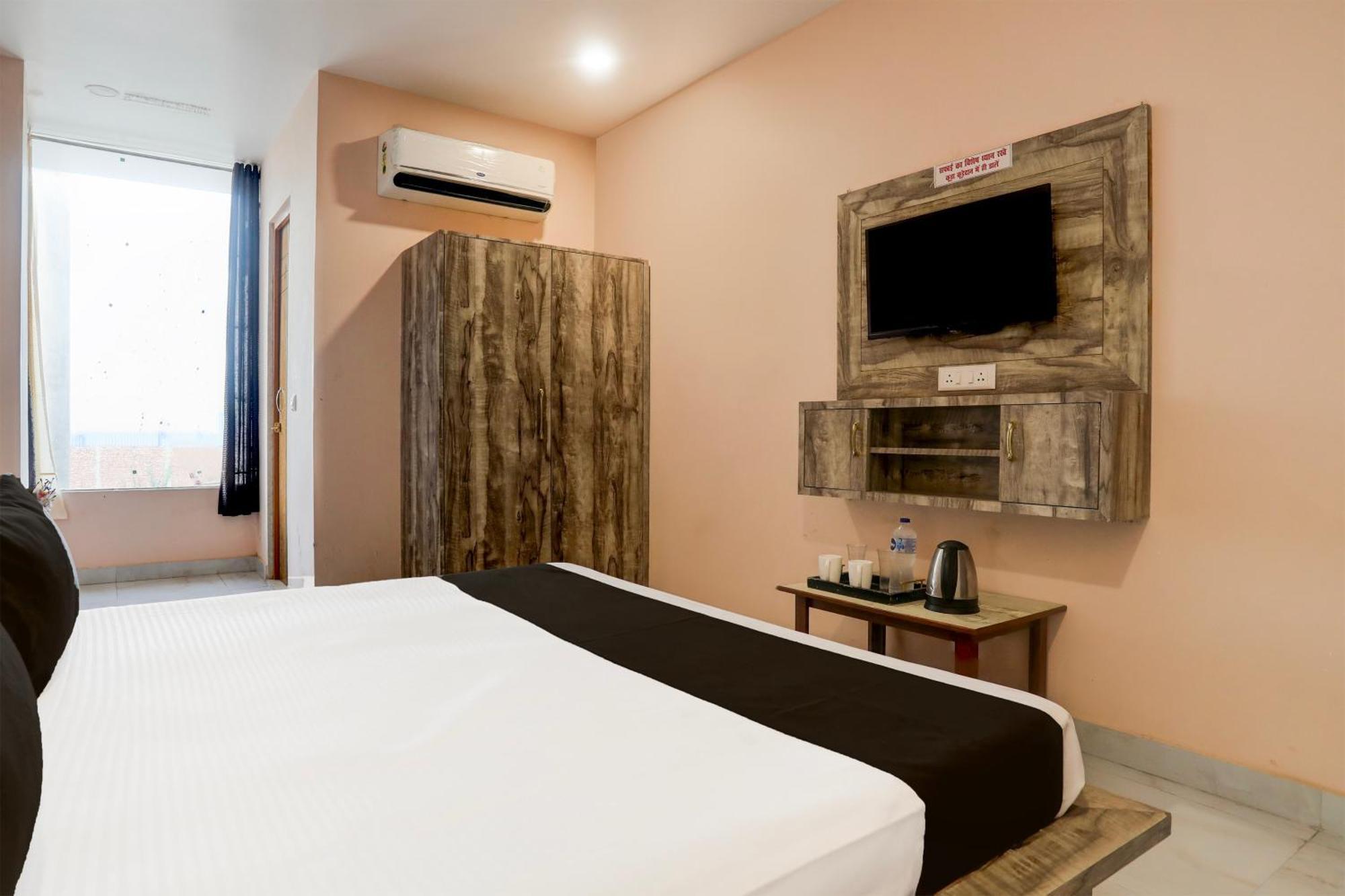 Hotel O Rana Hotel & Restaurant Meerut Esterno foto