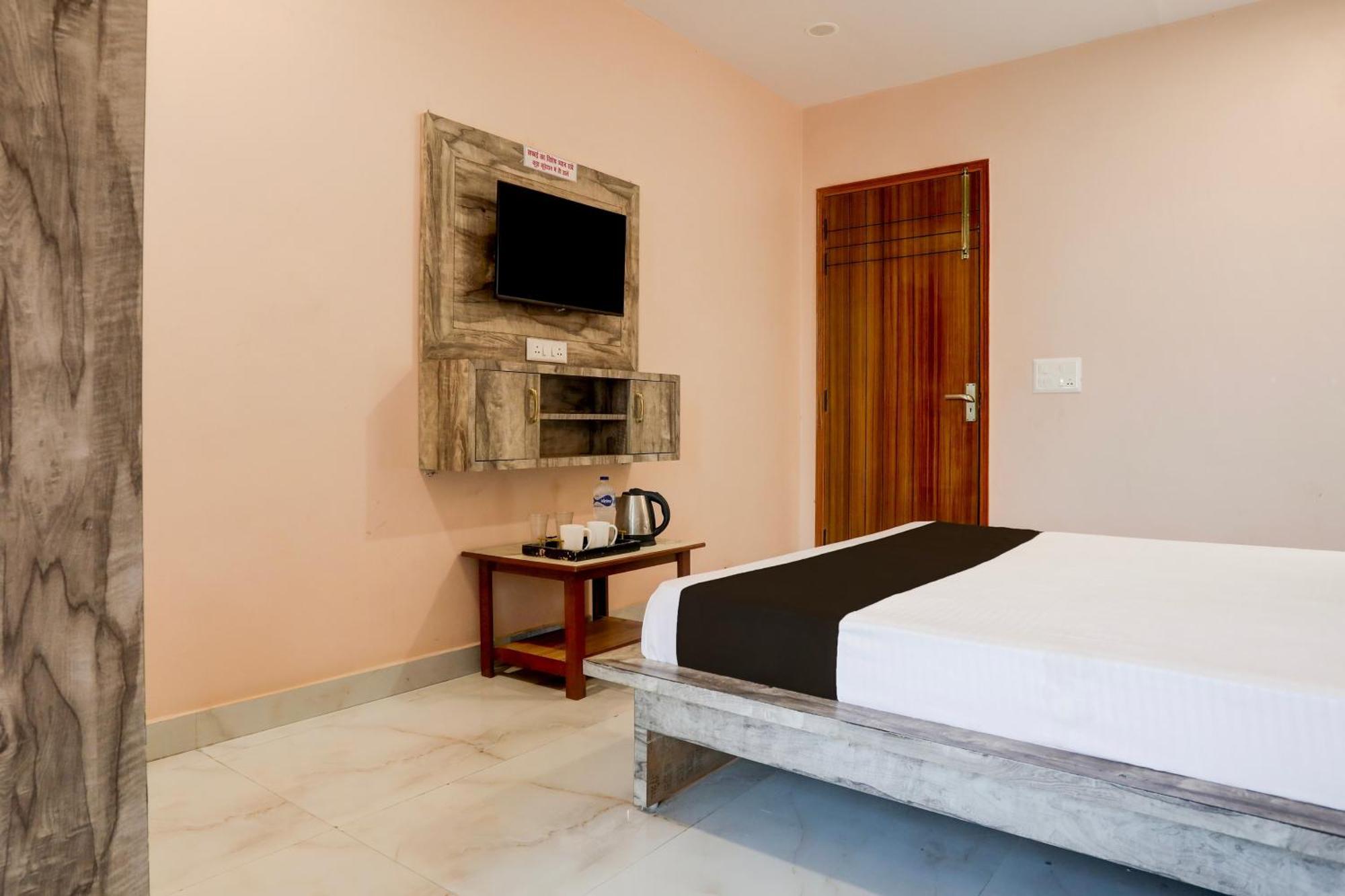 Hotel O Rana Hotel & Restaurant Meerut Esterno foto