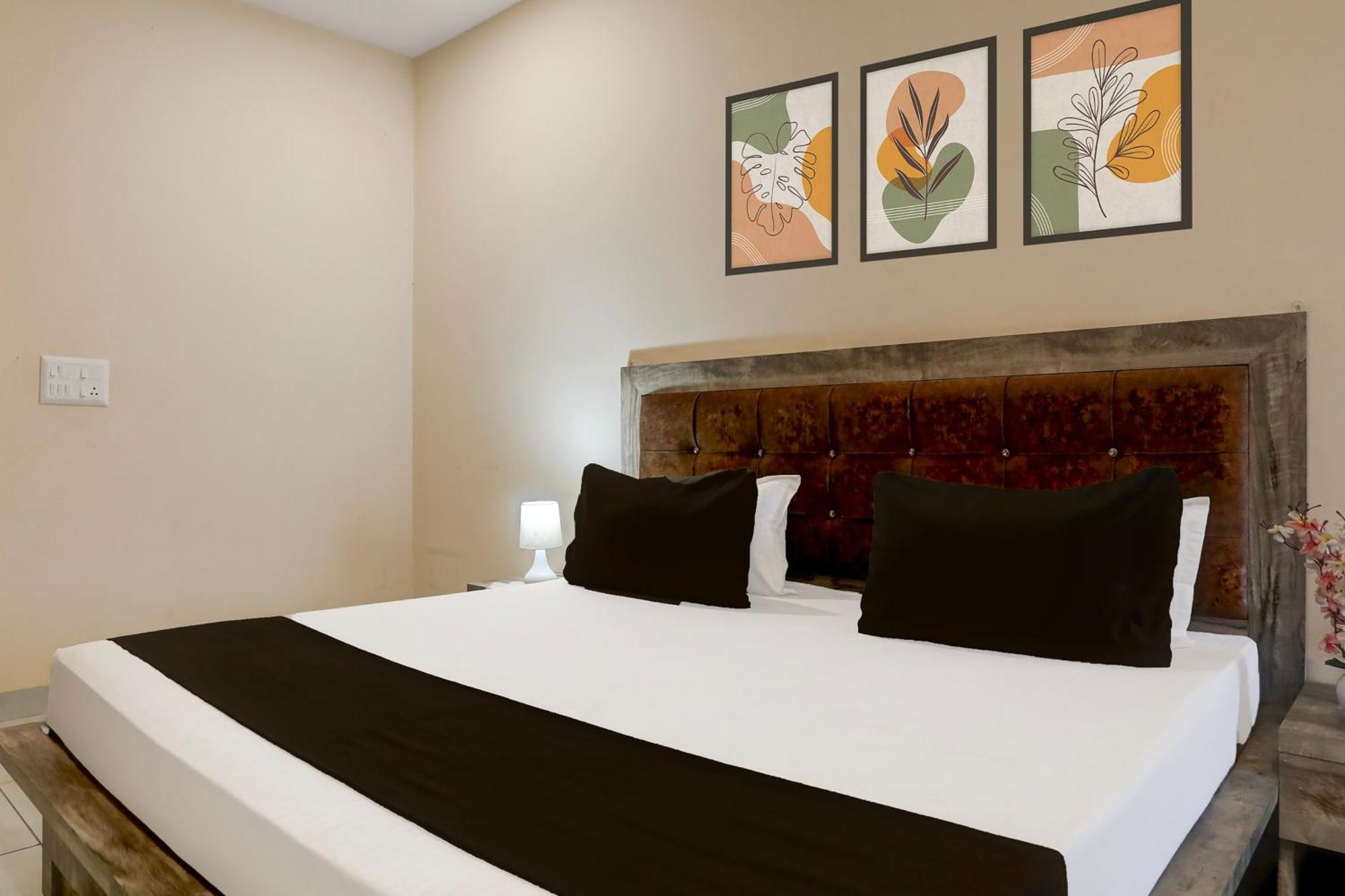 Hotel O Rana Hotel & Restaurant Meerut Esterno foto